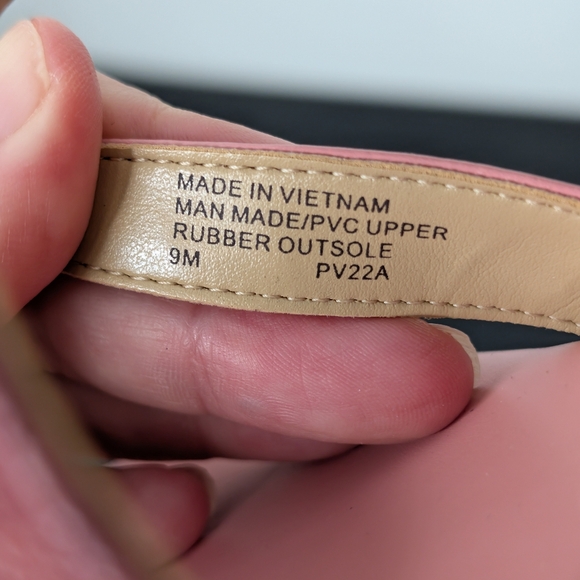 Michael Kors Izzy Rose Pink MK Logo Toe-Loop Slide Sandals - Picture 7 of 7